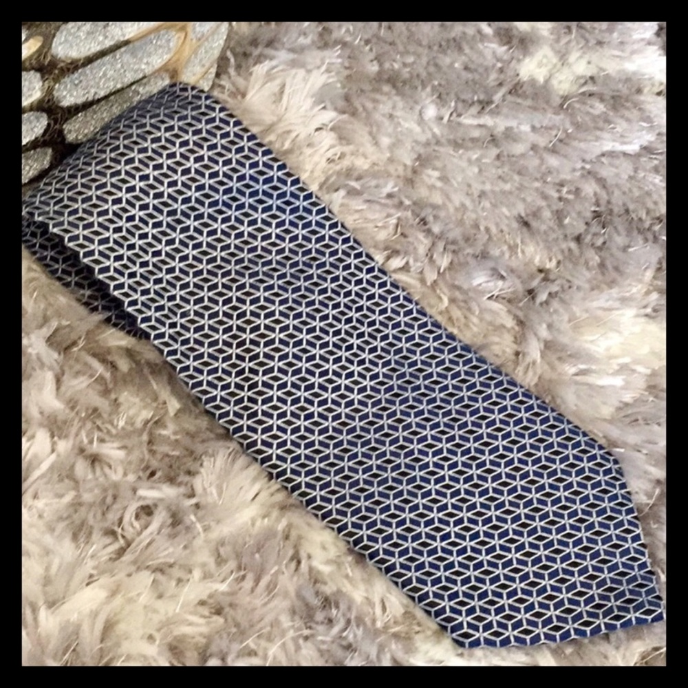 Versa Men Tie